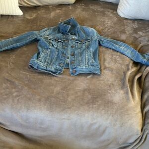 Madewell women’s small jean jacket